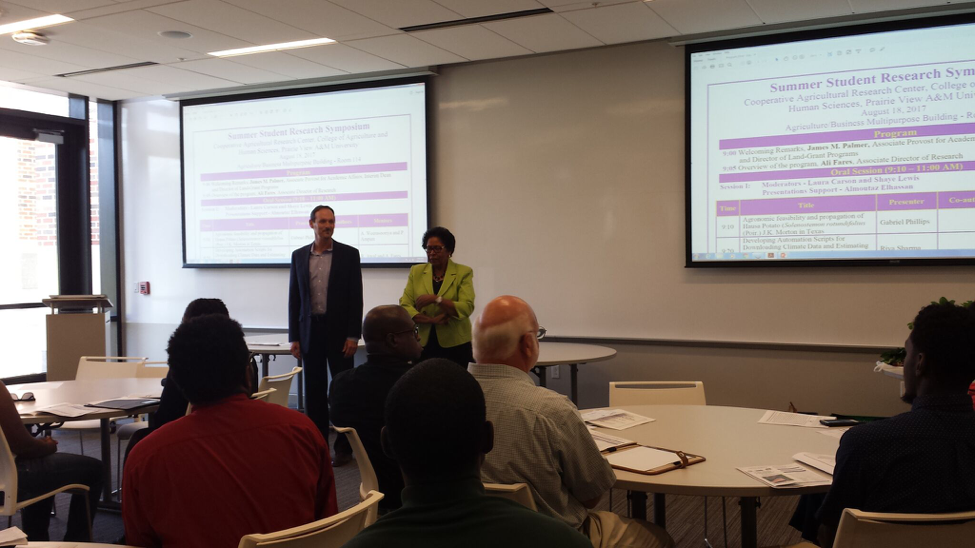 Interim President Ruth Simmons and Interim Dean & Director James Palmer during their remarks to participants.