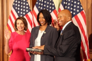 Cummings taking office in 2019.